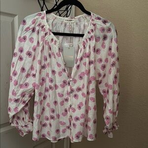 Eesome White Cream Buttoned Ruched Blouse